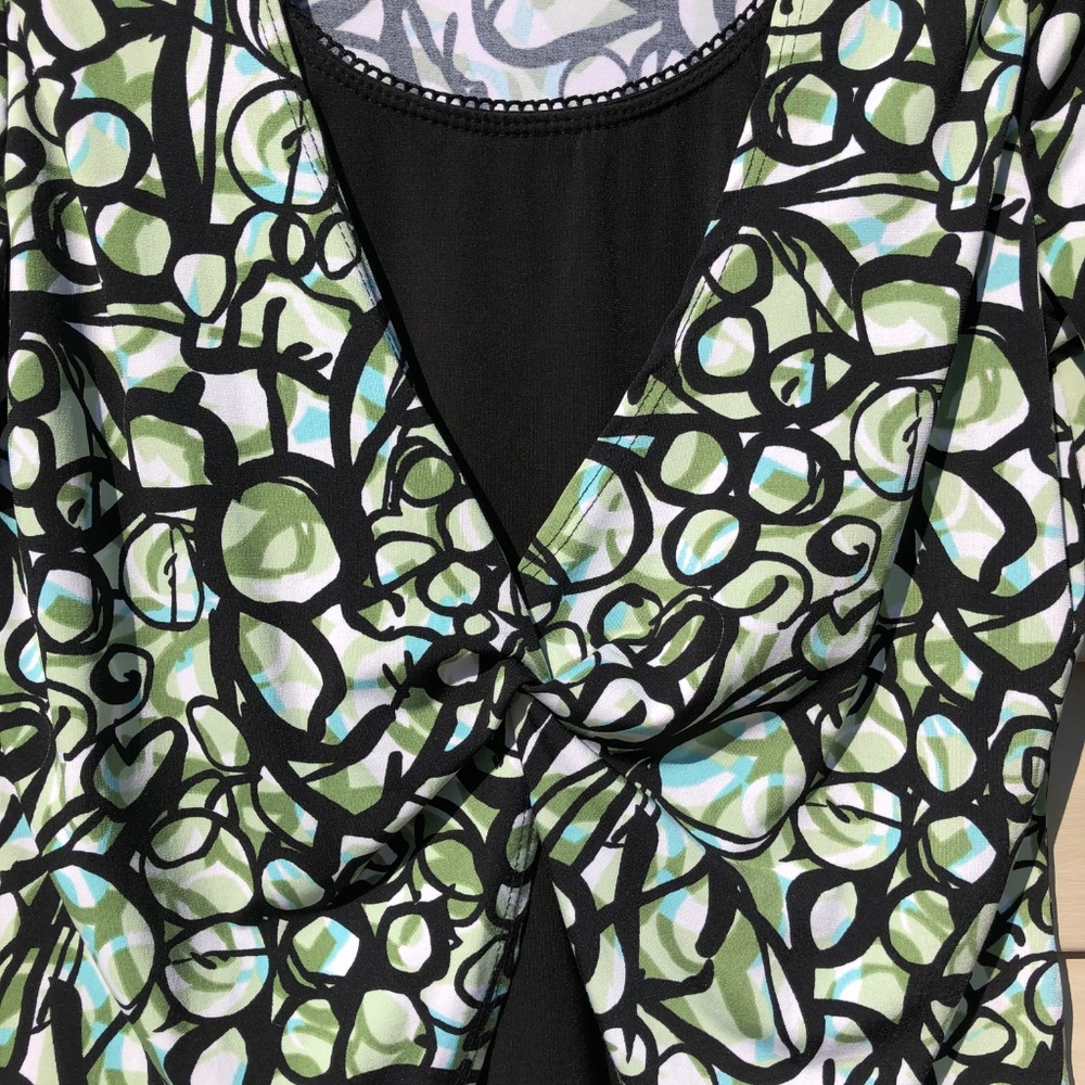 AB Studio Circle Print Small Top - Picture 2 of 6